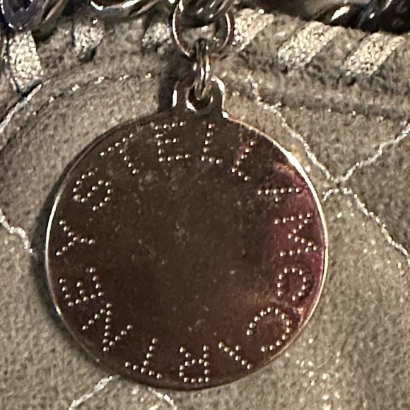 Stella McCartney large grey quilted Falabella bag. Chain detail. Authenticated - Picture 3 of 13